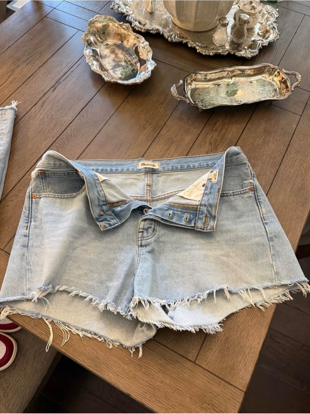 Madewell Light Wash Denim Frayed Hem Women's Shorts